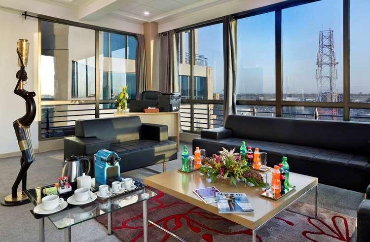 Bravia Hotel 瓦加杜古 餐厅 照片