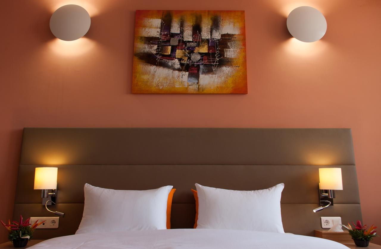 Bravia Hotel 瓦加杜古 外观 照片