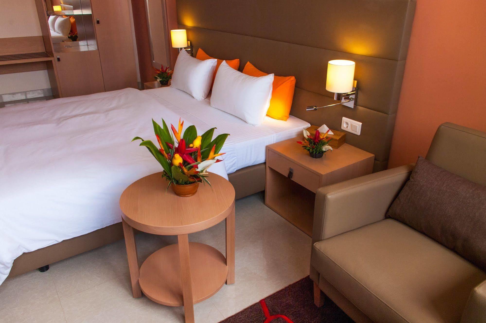 Bravia Hotel 瓦加杜古 外观 照片